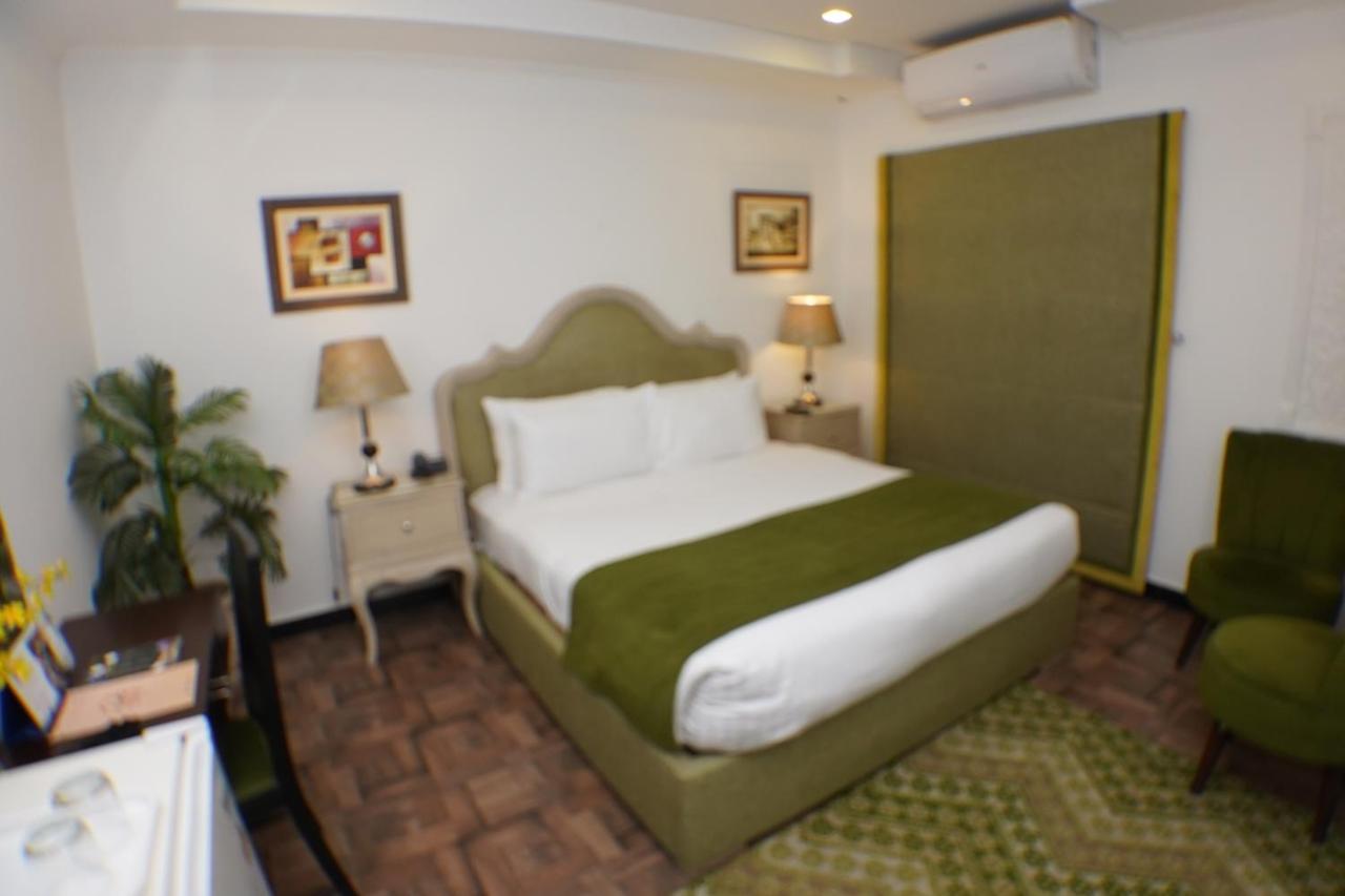 Hotel Oban Лахор Экстерьер фото