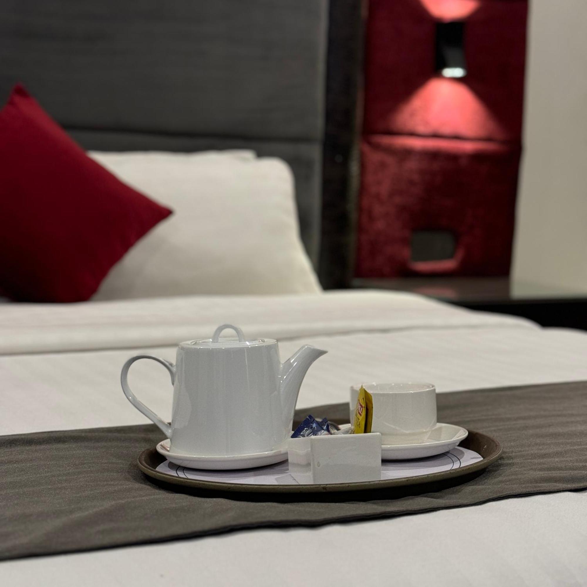 Hotel Oban Лахор Экстерьер фото