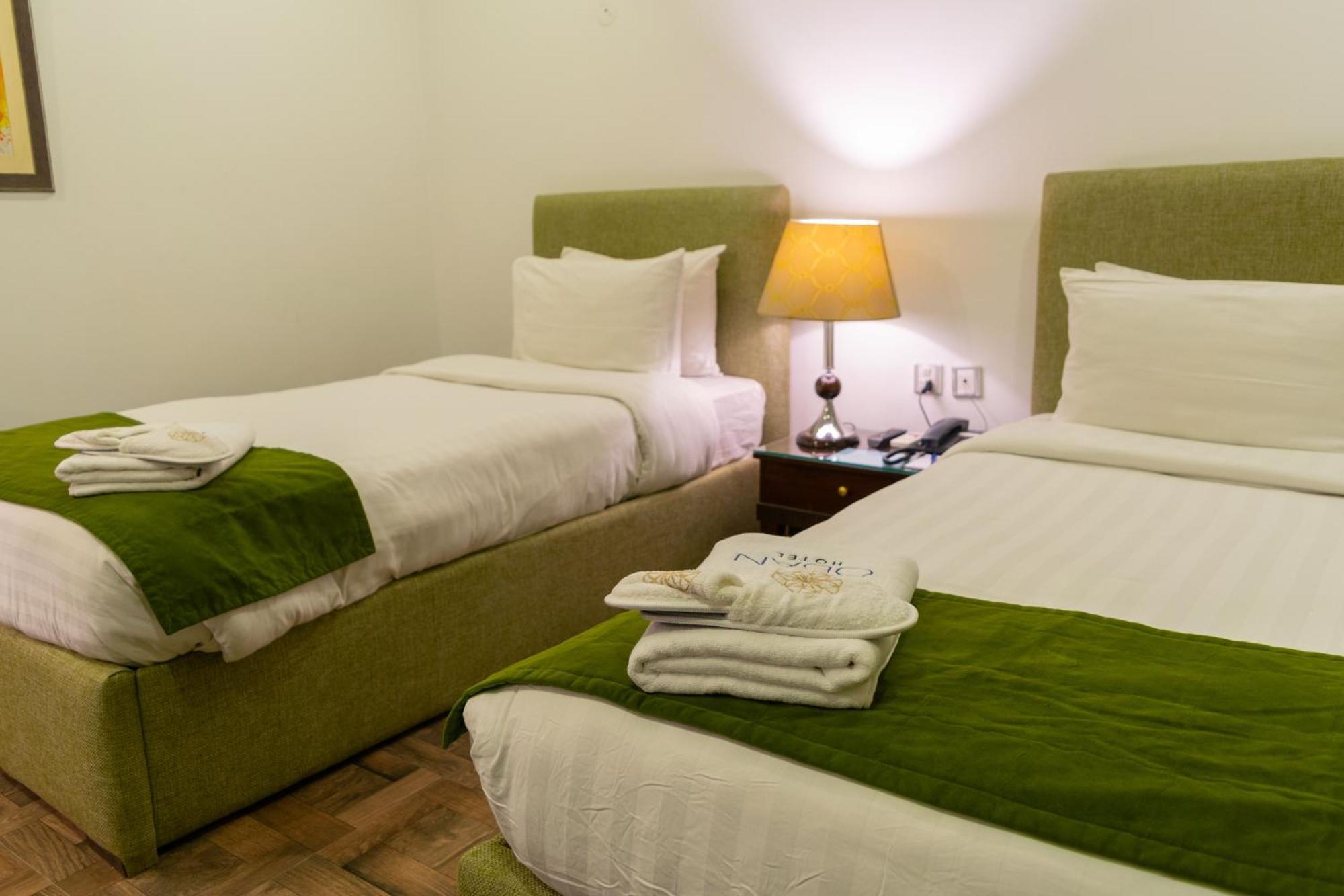 Hotel Oban Лахор Экстерьер фото