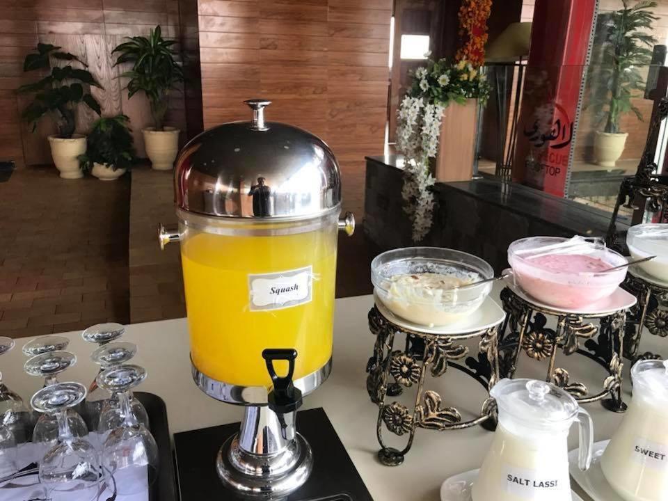 Hotel Oban Лахор Экстерьер фото