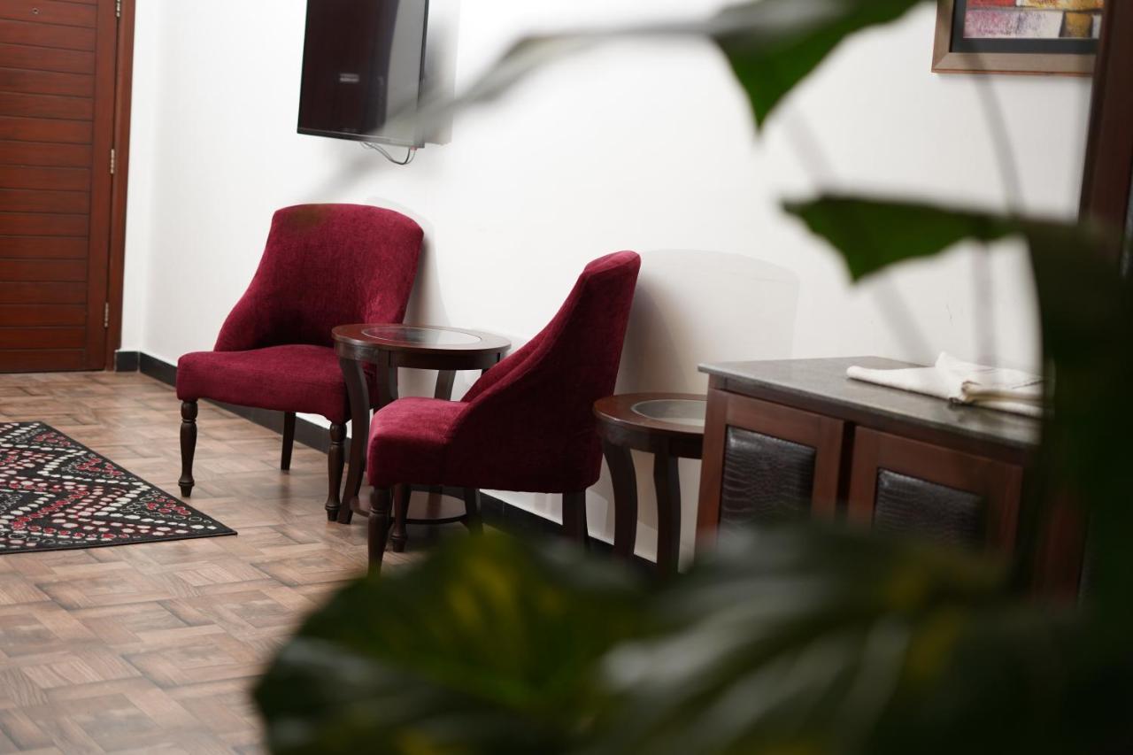 Hotel Oban Лахор Экстерьер фото